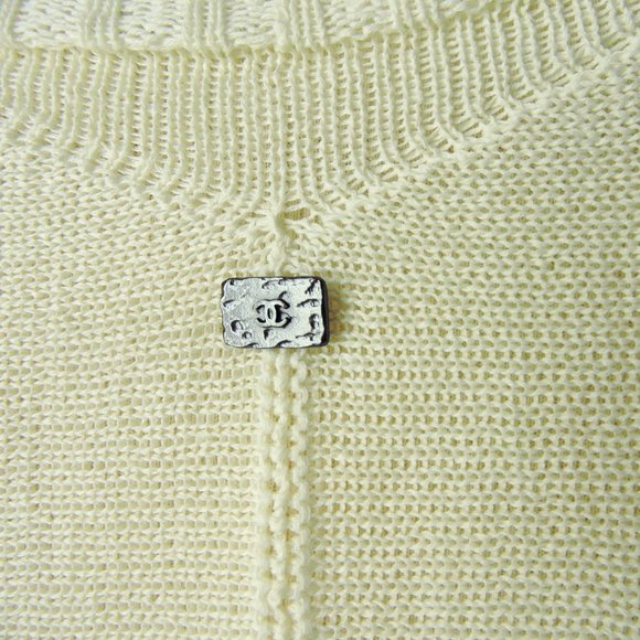 CHANEL 2pc twinset sweater set Ivory Black CC logo 2012 Spring Collection - Picture 9 of 14